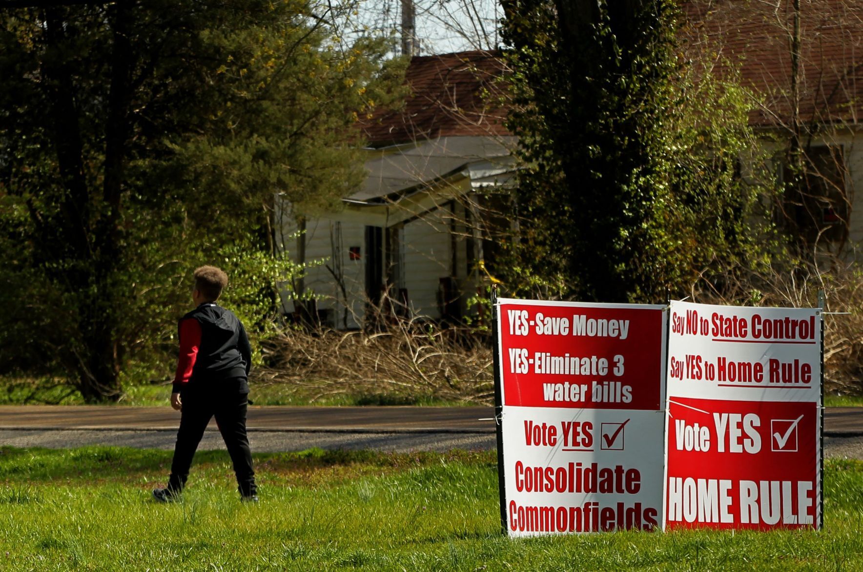 Centreville residents continue fighting flooding, sewer issues